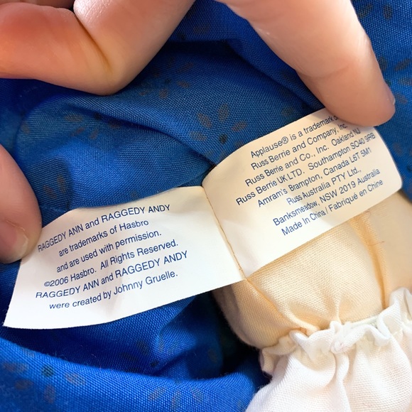 Raggedy Ann Doll Girl by Hasbro Applause 2006, 17" Cloth Doll by Johnny Gruelle - Picture 10 of 11